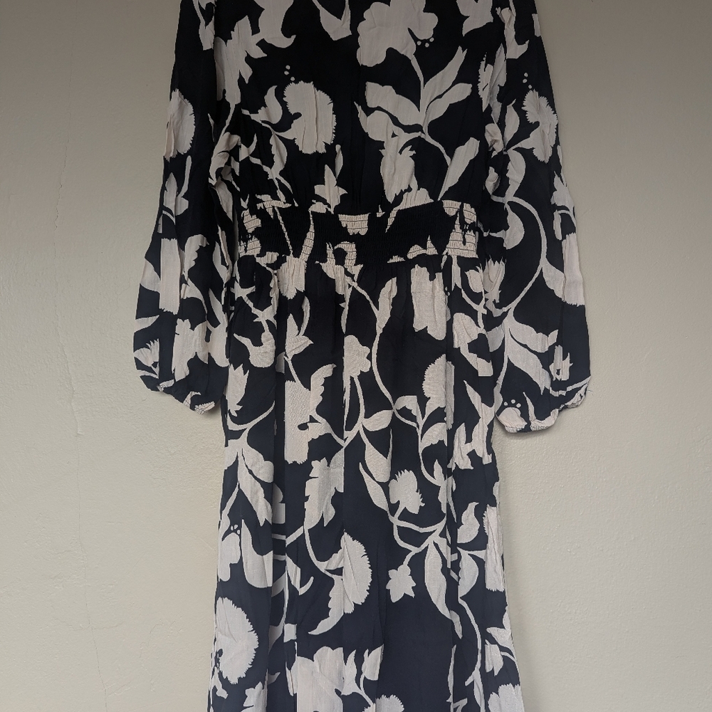Knox Rose Black and Cream Floral Long Sleeve Dress - Picture 4 of 6